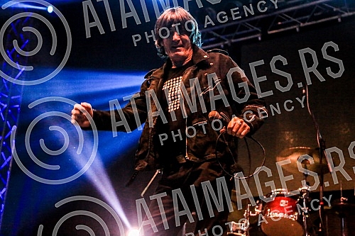 The popular Balkan-punk-folk band Brkovi, after four years, held its first independent concert in Belgrade, in the Hangar of the Port of Belgrade, and the special guests at the concert are Travolta from Borce Grede and the Bulgarian orchestra Kamchia