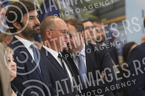 The President of the Republic of Serbia, Aleksandar Vucic, attendedthe opening ceremony of the new MTU Maintenance Serbia facility, where aircraft engine parts will be repaired.Predsednik Republike Srbije Aleksandar Vucic prisustvovao jeceremonij