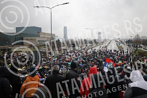 Blockade of traffic on the highway near the Sava Center with a request to ban the work of Rio Tinto in Serbia.Blokada saobracaja na auto-putua kod Sava centra sa zahtevom za zabranu rada Rio Tinta u Srbiji.