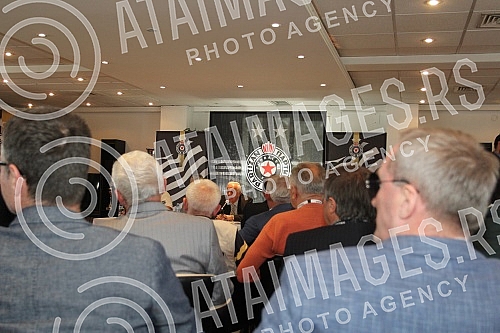 Extraordinary Assembly of Partizan Football Club was held at the Sports Centre Teleoptik. Vanredna skupstina Fudbalskog kluba Partizan odrzana u Sportskom centru Teleoptik. 