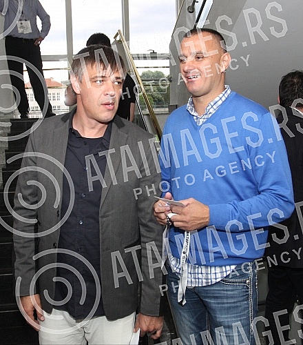 Extraordinary Assembly of Partizan Football Club was held at the Sports Centre Teleoptik. Vanredna skupstina Fudbalskog kluba Partizan odrzana u Sportskom centru Teleoptik. 