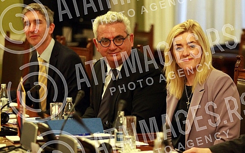 The Speaker of the National Assembly Ivica Dacic met with the delegation of the OSCE Parliamentary Assembly Monitoring Mission.Predsednik Narodne skupstine Ivica Dacic se sastao sa delegacijom posmatracke misije Parlamentarne skupstine OEBS.