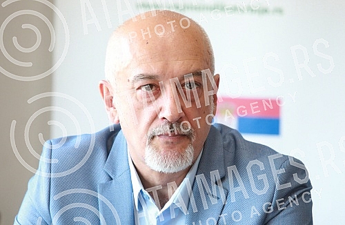 The joint media conference of the trade unions employed in the judiciary, education, the army and healthcare was held in the conference hall of the Military Trade Union of Serbia.Zajednicka konferencija za medije sindikata zaposlenih u pravosudju, 