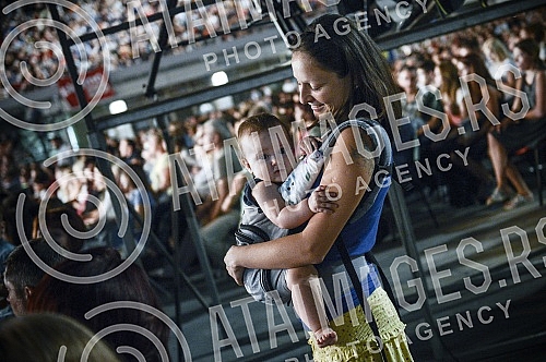 The Night of Music was held with the performance of Kolibri Choir, RTS Choir and Symphony Orchestra at the Tasmajdan Stadium.Odrzana Noc muzike uz nastup hora Kolibri, hora RTS i Simfonijskog orkestra na stadionu Tasmajdan. 