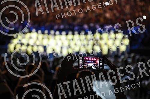 The Night of Music was held with the performance of Kolibri Choir, RTS Choir and Symphony Orchestra at the Tasmajdan Stadium.Odrzana Noc muzike uz nastup hora Kolibri, hora RTS i Simfonijskog orkestra na stadionu Tasmajdan. 
